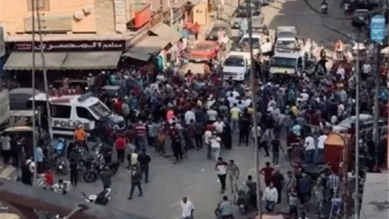 النائب العام يأمر بحبس متهم قَتل مجنيًّا عليه ذبحًا وأصاب اثنين آخرَين بالإسماعيلية