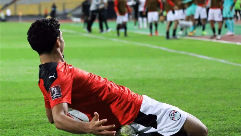 بأمر كيروش.. طبيب المنتخب يطير إلى ألمانيا للإطمئنان على 