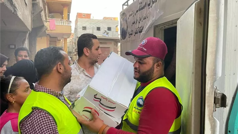مستقبل وطن يوزع 550 كرتونة غذائية ولحوما بكفرالشيخ