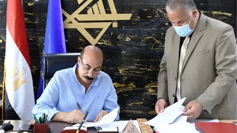 محافظ أسوان يوافق على النزول بالحد الأدنى للتعليم الثانوى 