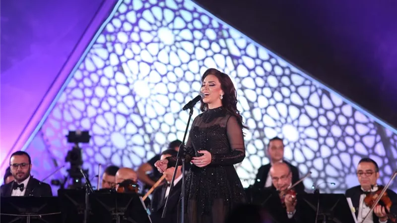 مي فاروق تتألق باطلالة عالميه في مهرجان الموسيقي العربية