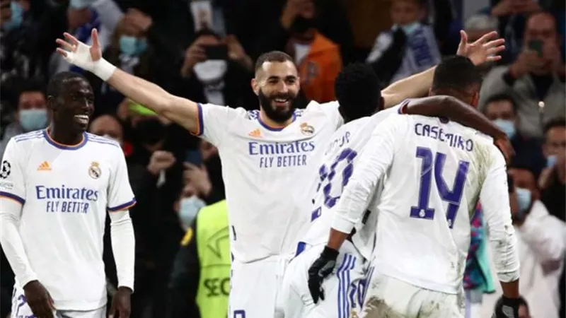 بنزيما يقود ريال مدريد للفوز على شاختار وصدارة مجموعته بدوري أبطال اوروبا