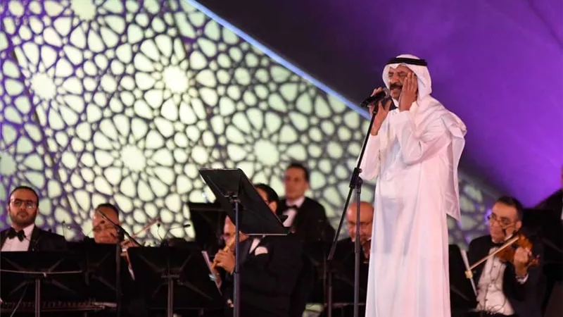 عبادي الجوهر يشدو في حب مصر بالموسيقي العربية.. و الجمهور يصفق