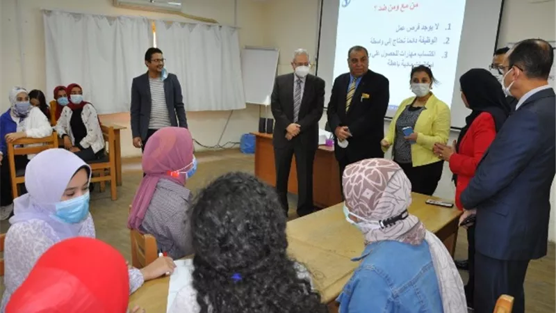 ممدوح مهدى يشهد اطلاق مشروع تأهيل طلاب جامعة حلوان.. بالصور