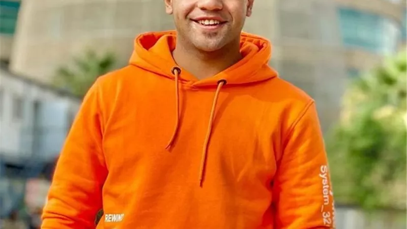 محمود عادل يشارك فى 