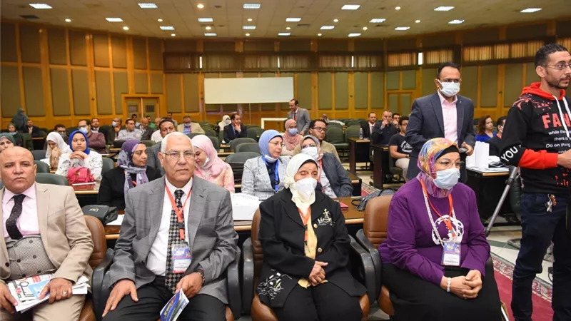 المؤتمر الثامن عشر لطب الأطفال بجامعة أسيوط يحذر من خسائر الأخطاء الطبية