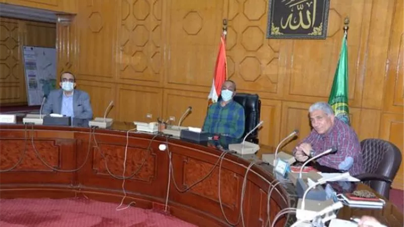 حلول عاجلة لمشكلات المياه الجوفية والسطحية بالمجاورة ١٤ في الإسماعيلية..صور