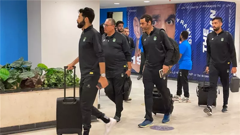 الاتحاد السكندرى يصل ملعب الدفاع الجوي لمواجهة بيراميدز