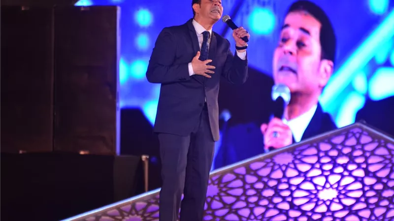 مدحت صالح يشعل حفل الموسيقي العربية ب 