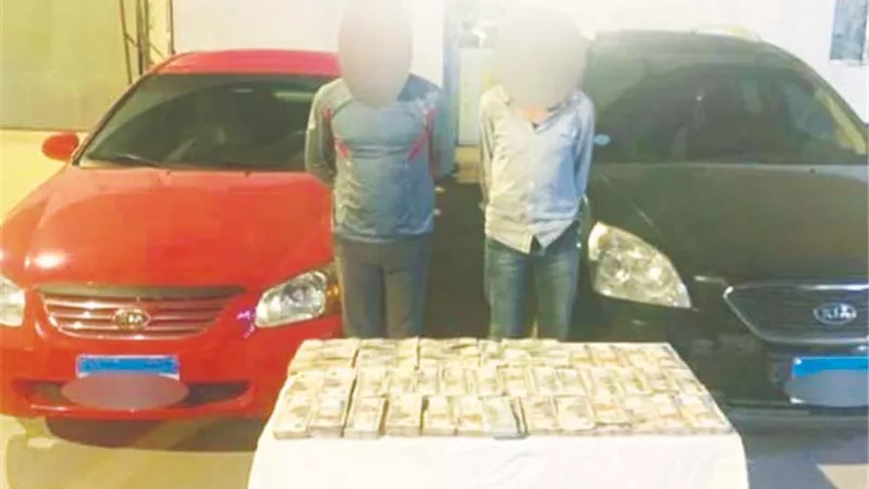 ضبط مرتكبي سرقة حقيبة بداخلها مليون جنيه