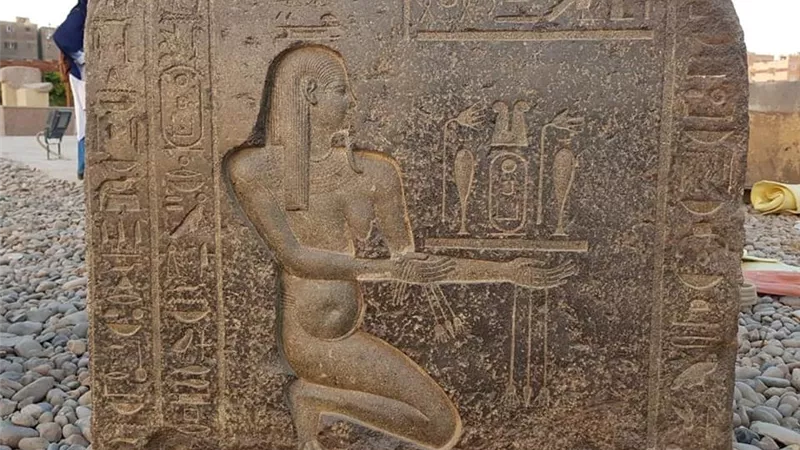 البعثة الأثرية المصرية الألمانية تكتشف أجزاء من واجهة معبد الملك نختنبو الأول