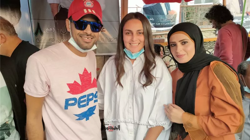 حمدى الميرغنى برفقة زوجته فى انتخابات التجديد النصفي بنقابة المهن التمثيلية.. صور