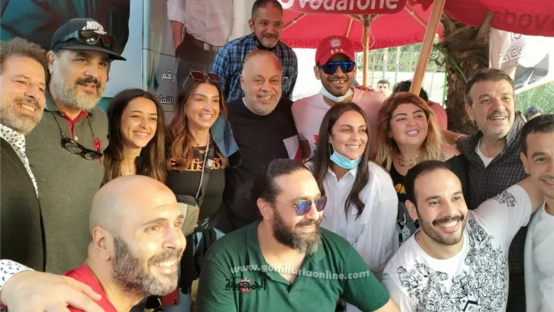 نجوم الفن يشاركون نقيب الممثلين بصور تذكارية .. صور