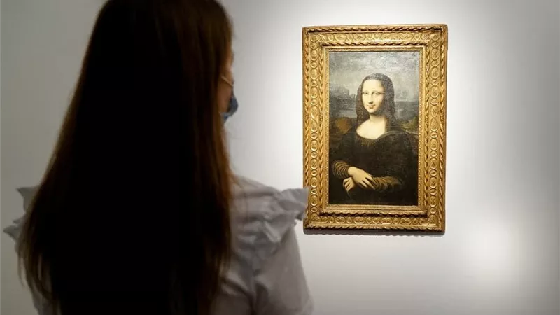 نسخة مقلدة من الموناليزا للبيع في مزاد بملايين الدولارات بباريس