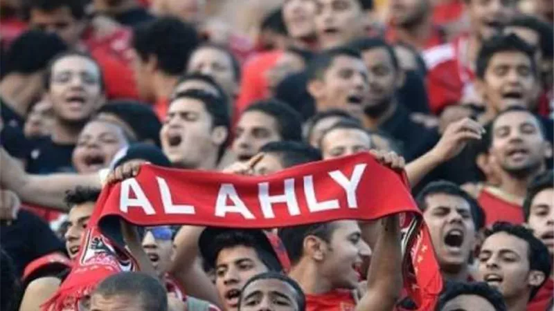 شاهد احتفالات لاعبى وجماهير الأهلى بعد الفوز على الزمالك بخماسية.. فيديو