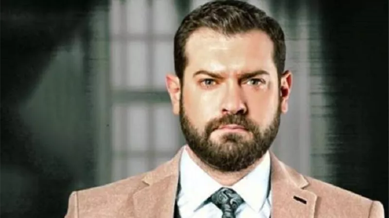 بكلمات مؤثرة .. عمرو يوسف ينعى رحيل الفنان احمد عبد الحى