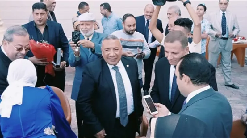 تكريم مديرة التعليم الثانوي بالمنتزه