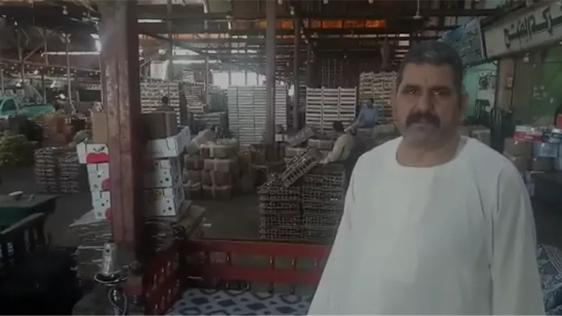 فيديو| الرومان بـ2 جنيه والجوافة بـ3.. الجمهورية ترصد أسعار الفاكهة في سوق العبور