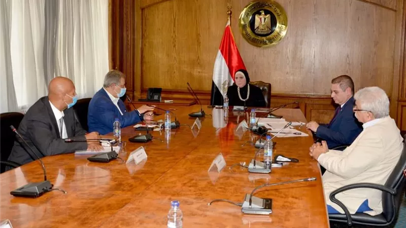 جامع تبحث تنفيذ خطة الدولة لترشيد استهلاك المياه بالمنازل والمنشأت الحكومية