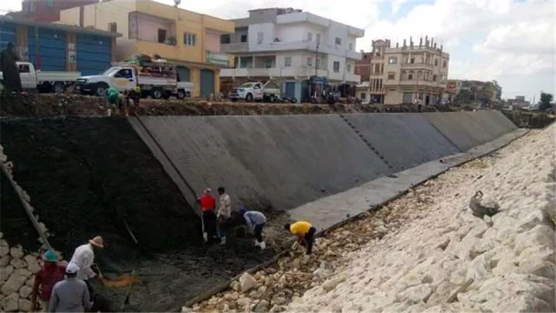 بتكلفة 57 مليونا و275 ألف جنيه محافظ الشرقية يُتابع أعمال تأهيل وتبطين ترعة بدران بمركز الحسينية