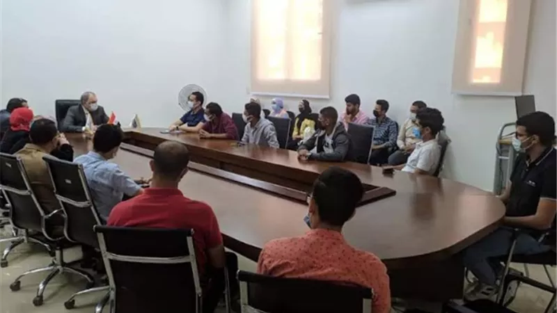 اتحاد طلاب جامعة بنى سويف التكنولوجية يلتقي رئيس الجامعه