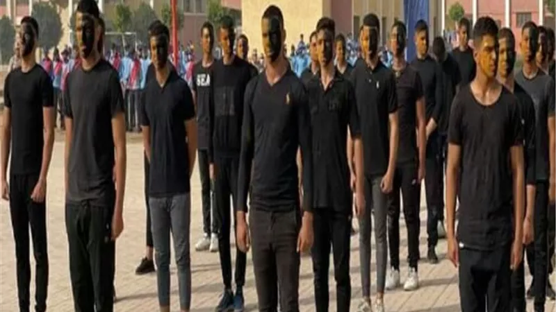 الهجان يشيد بالعروض القتالية لطلاب المدارس العسكرية بالقليوبية