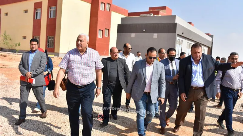 رئيس جامعة السادات ومساعد وزير التعليم العالي يتفقدان الأعمال الإنشائية بمجمع الكليات الجديد