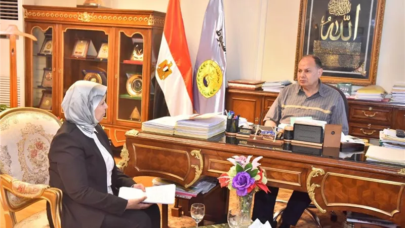 محافظ أسيوط يستقبل السكرتير العام المساعد الجديد