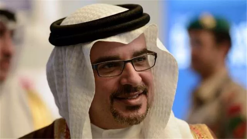 ولي عهد البحرين يؤكد أهمية تعزيز التكامل ودعم مسيرة التنمية بدول 