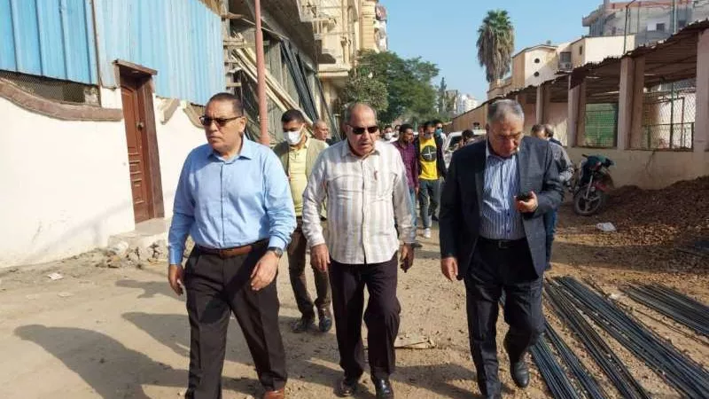 محافظ الشرقية يقرر ايقاف رئيس مركز فاقوس ونائبية ومدير الإدارة الهندسية عن العمل واعفائهم من مناصبهم