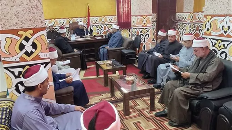 أوقاف الإسماعيلية تشدد على عدم جمع تبرعات أو مساعدات مالية بالمساجد ..صور