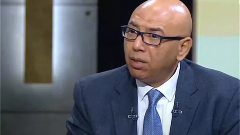 خالد عكاشة: أطراف ليبية تستقوي بالمرتزقة.. ومصر دعت لبناء جيش موحد.. فيديو