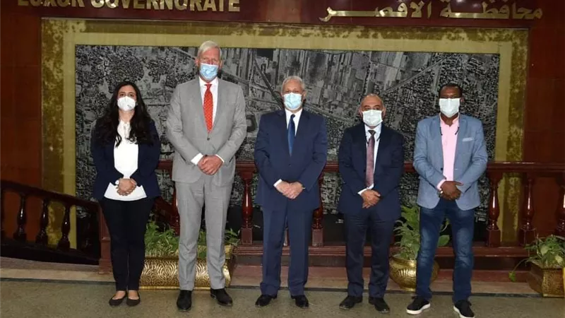 محافظ الأقصر يلتقى السفير الهولندى لبحث التعاون المشترك
