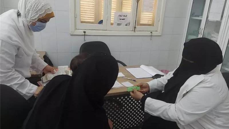 الكشف علي ٢٢٣ مواطن بقرية أبو رماد بالشلاتين