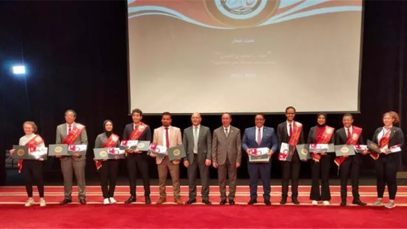 طلاب من أجل مصر فى حلوان يشاركون بوضع خطة الأنشطة فى مبادرة الجامعات.. بالصور