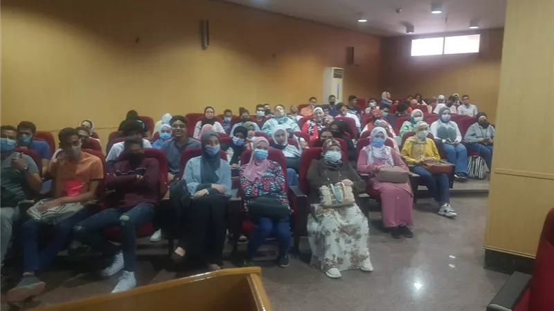 قسم اللغة الصينية بألسن عين شمس ينظم يوم تعريفي