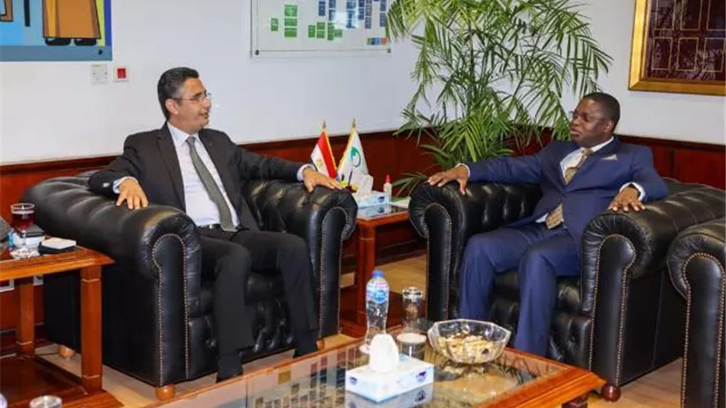 رئيس البريد المصري يستقبل نظيره الكونغولي