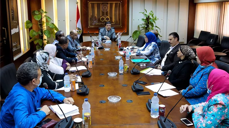 حسين زين يجتمع ومجلس إدارة الصندوق التأميني للعاملين بالوطنية للإعلام