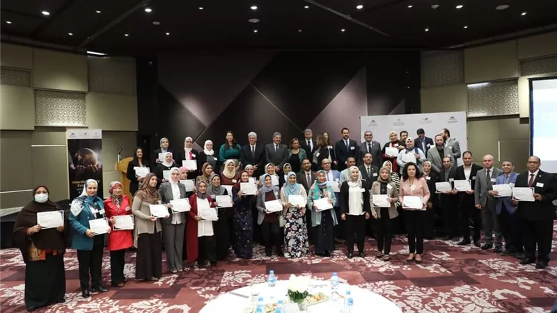 تكريم 5 من أعضاء هيئة التدريس بجامعة الزقازيق خلال حفل تخرج البرنامج متعدد التخصصات