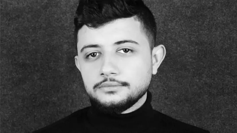 محمود صبري موهبة تعشق الرسم