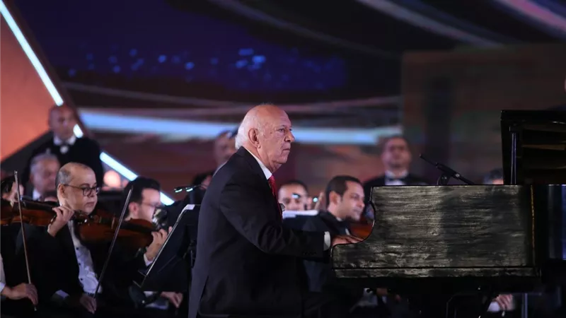 مفاجأة جمهور الموسيقي العربية لعمر خيرت 