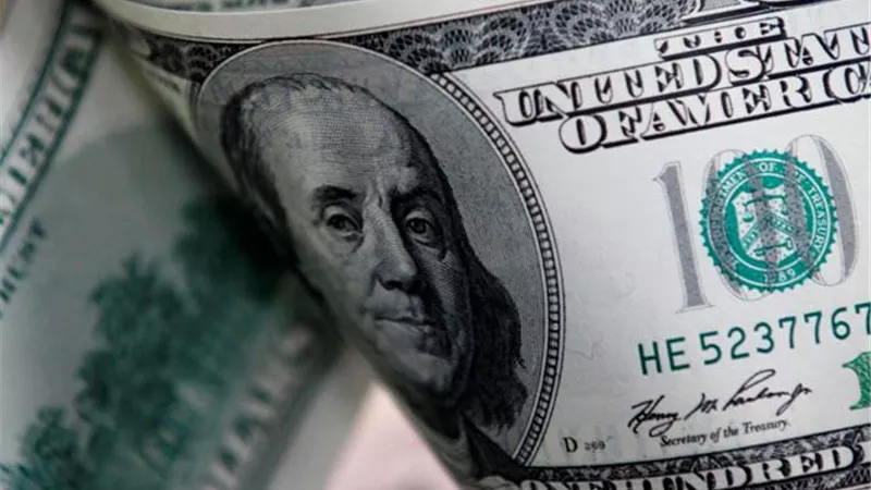 الدولار يرتفع بعض الشيء قبيل صدور بيانات التضخم الأمريكية