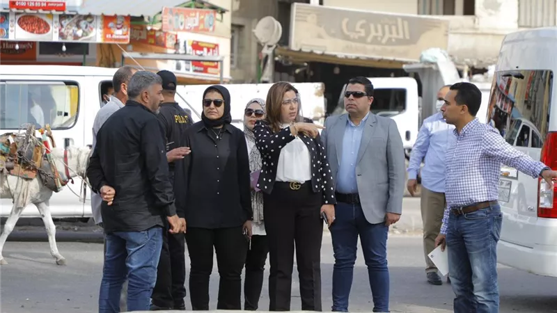 محافظ دمياط تفاجئ منطقة السنانية وتبدي إستيائها من تدني مستوى النظافة
