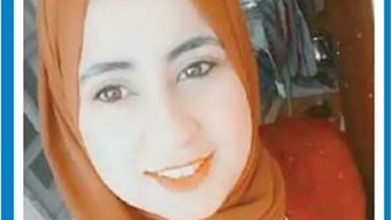 الزوجة المفترية .. استولت علي فلوس جوزها وابنها في الغربة.. وزرعت الكراهية بين العيال