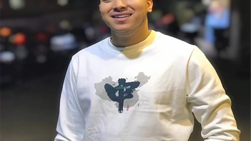 مصطفى سيد يشارك فى حكاية 
