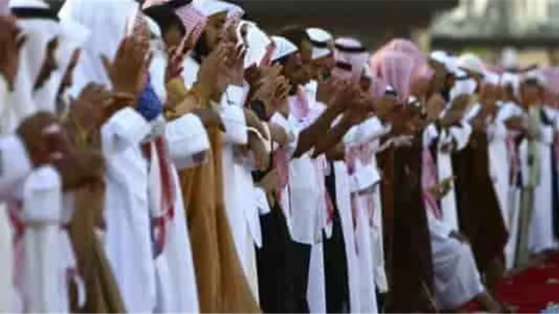 ما حكم قراءتى للفاتحة فى الصلاة الجهرية خلف الامام ؟....دار الافتاء تجيب