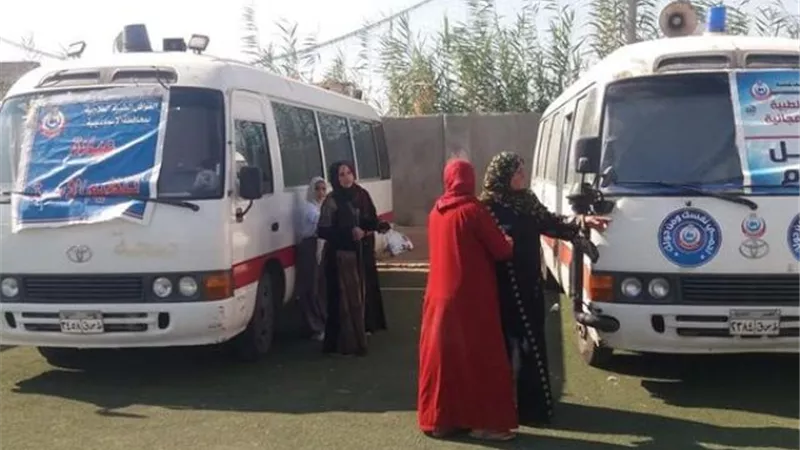 قافلة حياة كريمة الطبية تعالج ١٥٠٠ حالة بالبعالوة في الإسماعيلية ..صور