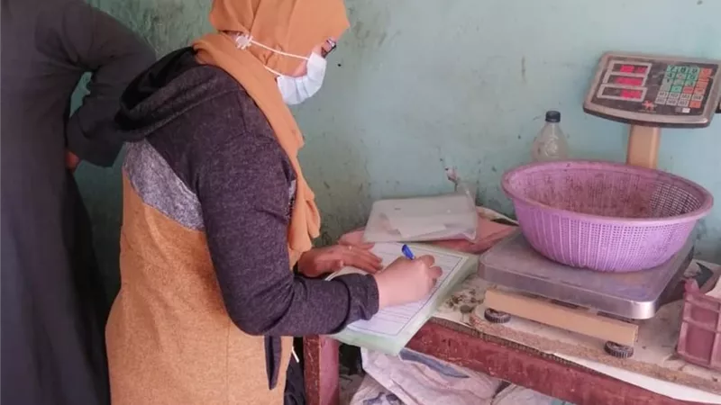 تحرير ٦ مخالفات في حملة تموينية لضبط الأسواق والمحلات التجارية بسفاجا