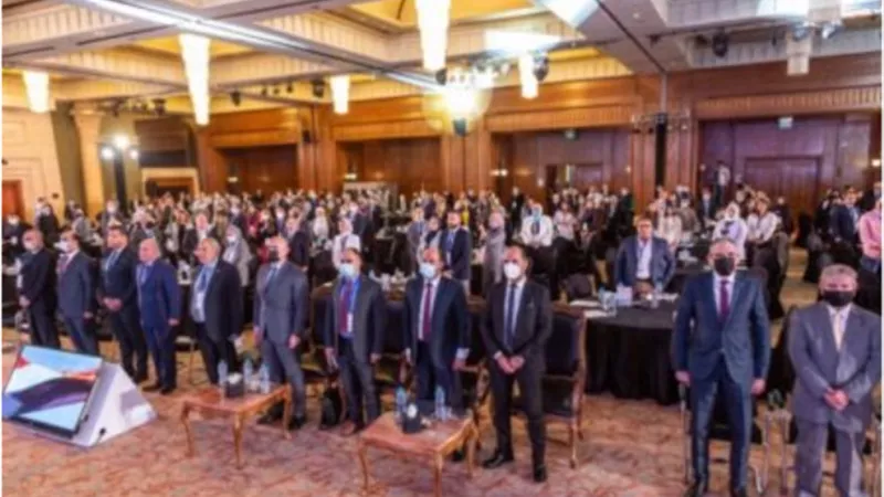 تكريم «منى يونس» في الملتقي الحادي عشر للمسئولية المجتمعية والتنمية المستدامة