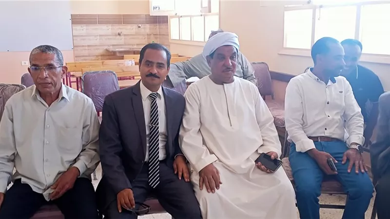 بدء الدراسة بالمبنى الجديد بمدرسة البحرى قمولا الثانوية بنقادة